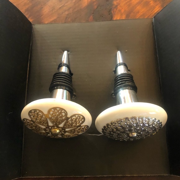 Bottle stoppers - Picture 2 of 3